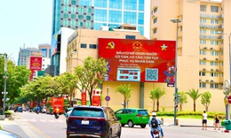 TPHCM rực rỡ cờ hoa trước ngày bầu cử 15/3