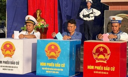 LIVE: Gần 79 triệu cử tri cả nước phấn khởi đi bầu cử