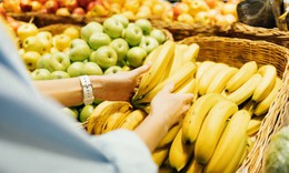 Vì sao ăn một quả chuối trước khi ngủ có thể giúp bạn ngủ ngon hơn?