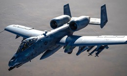 'Xe tăng bay' A-10 Warthog của Mỹ săn lùng mục tiêu Iran tại eo biển Hormuz