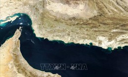 Iran: Các tàu 'không đối địch' được lưu thông qua eo biển Hormuz