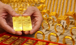 Vàng miếng SJC tiếp tục giảm 1,6 triệu đồng/lượng theo đà thế giới