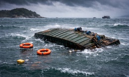 Giông lốc gây lật bè mảng ở Cô Tô, 2 mẹ con tử vong lúc rạng sáng