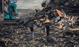 Khung cảnh hoang tàn sau vụ cháy nhà xưởng ở Thanh Liệt, Hà Nội