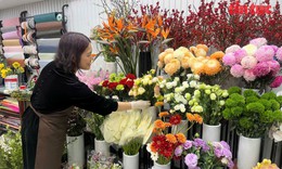 Sôi động thị trường hoa và quà tặng dịp Quốc tế Phụ nữ 8/3