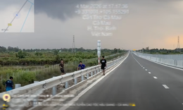 Nguy cơ tai nạn trên cao tốc Hậu Giang - Cà Mau khi vừa thi công vừa khai thác