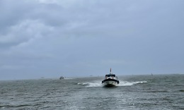 Tìm kiếm tàu cá mất liên lạc trên biển