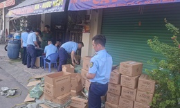 Phát hiện cơ sở kinh doanh mỹ phẩm 'chui', chứa hàng nghìn sản phẩm không rõ nguồn gốc ở TPHCM