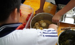 Lấp khoảng trống giám sát sau vụ 300 tấn thịt lợn bệnh tuồn vào trường học