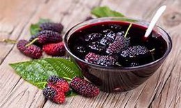 Cách dưỡng trắng da từ quả dâu tằm