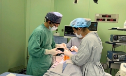 Từ Đức về Việt Nam mổ u vú hiếm gặp lên đến 18cm, cô gái trẻ tìm lại sự tự tin