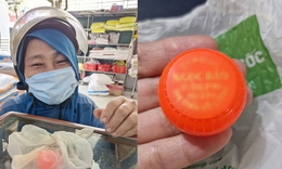 Đánh rơi chỉ vàng tích cóp 2 năm, người phụ nữ vỡ òa khi nhận lại nhờ lòng tốt của người lạ