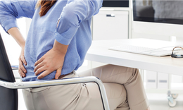 Ngồi lâu dễ mắc thoát vị đĩa đệm 