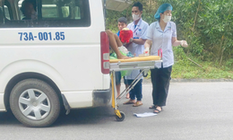 Bác sĩ giúp sản phụ 'vượt cạn' trên xe cứu thương