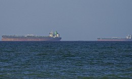 Iran đe dọa tấn công các tàu đang tiến vào eo biển Hormuz