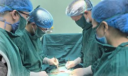 Cấp cứu kịp thời ca rau bong non, mẹ tròn con vuông