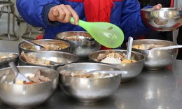 Khẩn trương làm rõ vụ việc nghi thực phẩm không an toàn tại Trường Mầm non Hòa Bình, Thái Nguyên