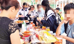 Bán thực phẩm không bảo đảm an toàn cho trẻ bị phạt tới 40 triệu đồng