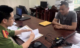 Khởi tố 3 người 'chốt số' qua điện thoại