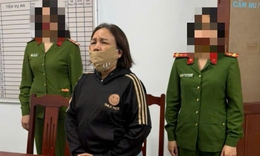 Khởi tố nữ chủ quán bán cà phê giả