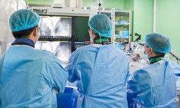 Thay van động mạch phổi qua da thành công cho bé gái 14 tuổi mắc tim bẩm sinh phức tạp, không phải mổ tim mở lần hai