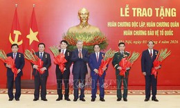Lễ trao tặng huân chương cao quý cho lãnh đạo Đảng, Nhà nước