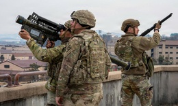 Tên lửa vác vai giá rẻ khiến tiêm kích Mỹ đắt đỏ lao đao trên bầu trời Iran