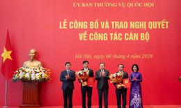 Trao Nghị quyết chuyển sinh hoạt Đoàn ĐBQH đối với ông Nguyễn Duy Ngọc, ông Trần Đức Thắng