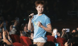 Nam vũ công Kpop bất ngờ trở về nước trở thành ca sĩ nổi danh showbiz Việt
