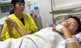 Xót xa hoàn cảnh nam sinh lớp 8 mất bố vì ung thư, giờ lại nguy kịch vì xuất huyết não sau tai nạn bất ngờ