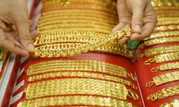 Chốt giá vàng hôm nay ngày 14/5 nằm yên nghe ngóng