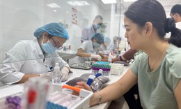 Người từ 18 tuổi trở lên khi khám sức khỏe định kỳ được làm những gì?