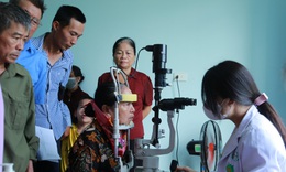 Hơn 15.000 người dân Nghệ An được khám sức khỏe miễn phí trong ngày đầu ra quân
