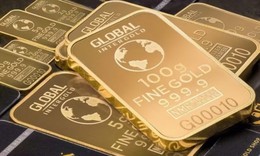 Giá vàng thế giới giảm khoảng 2,5% trong tuần qua