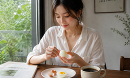 Bữa sáng với trứng luộc và cà phê có giúp giảm cân?