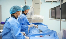 Cứu sống nữ du khách Trung Quốc vỡ lách độ IV nguy kịch