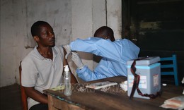 Quốc tế khẩn cấp tăng viện trợ giúp CHDC Congo chống Ebola