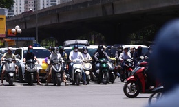 Cục CSGT cảnh báo kiểu dừng đèn đỏ gây bức xúc tại nhiều ngã tư