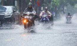 Cảnh báo mưa kèm dông lốc tái diễn chiều nay