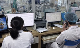 Y bác sĩ 'căng mình' khám, cấp cứu hơn 316 nghìn lượt người bệnh dịp nghỉ lễ 30/4 và 1/5