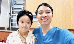 6 tháng hôn mê sâu do xuất huyết não cô bé 15 tuổi ở Hải Phòng hồi sinh kỳ diệu