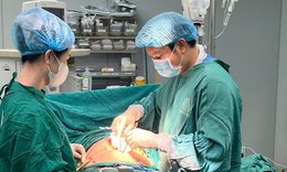 Mất gần 2 lít máu, nữ bệnh nhân 17 tuổi thoát cửa tử