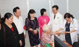 Khi doanh nhân và thầy thuốc cùng ‘gánh’ nỗi lo sức khỏe cho người yếu thế