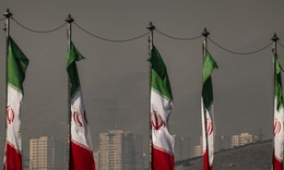 Mỹ và Iran nhất trí lộ trình hòa bình, báo hiệu việc mở lại eo biển Hormuz