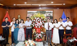 Thứ trưởng Đỗ Xuân Tuyên thăm, chúc mừng các cơ quan báo chí nhân Kỷ niệm 101 năm Ngày Báo chí Cách mạng Việt Nam