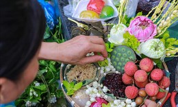 Nhộn nhịp chợ Tết Đoan Ngọ