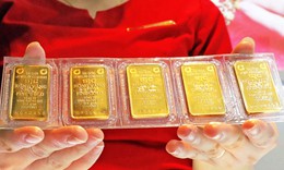 Giá vàng sáng 24/6: Thế giới giảm mạnh, SJC đi ngang