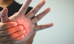 3 bệnh lý khiến tê tay ban đêm, bạn đã biết chưa?