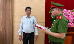 Điều khiển phương tiện đi lấn làn gây tai nạn chết người, tài xế ô tô bị khởi tố