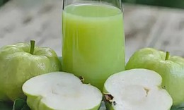 8 tác dụng khi uống nước ép ổi mỗi sáng vào mùa hè